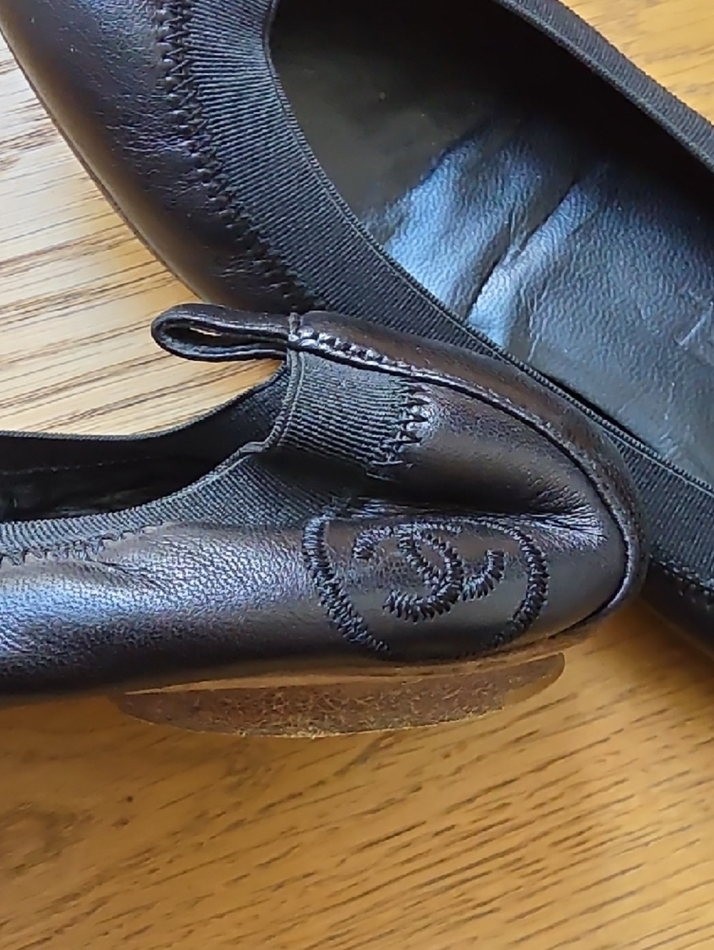 CHANEL Black Leather Elastic Topline Ballet Flats - Picture 2 of 8